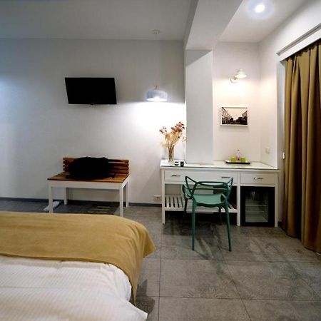 Konak Rooms L Skanderbeg Square Тирана Екстер'єр фото