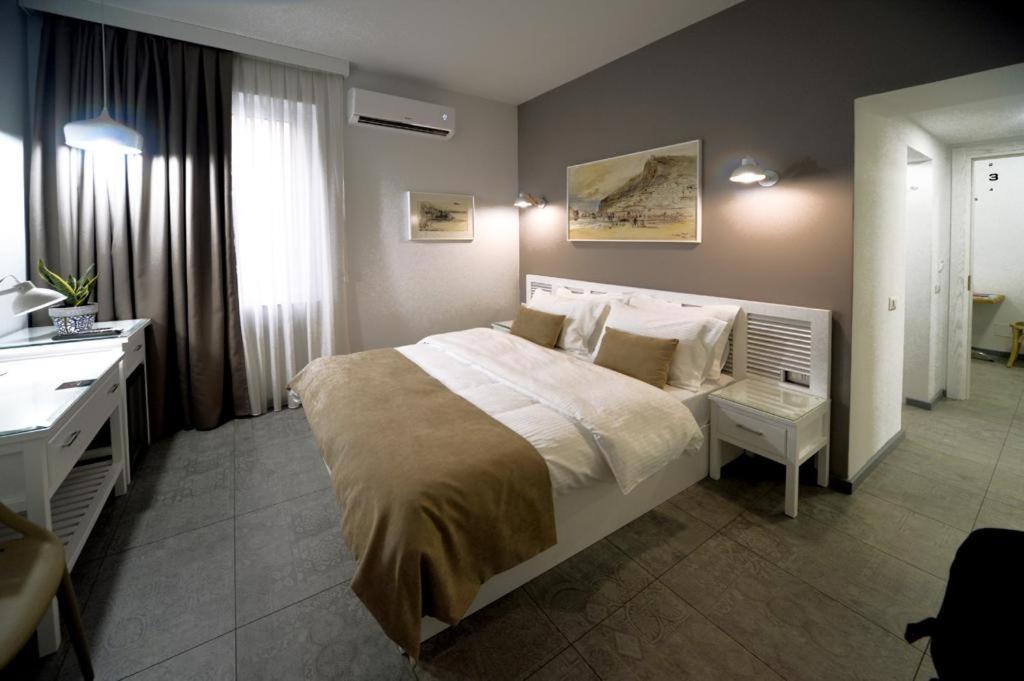 Konak Rooms L Skanderbeg Square Тирана Екстер'єр фото