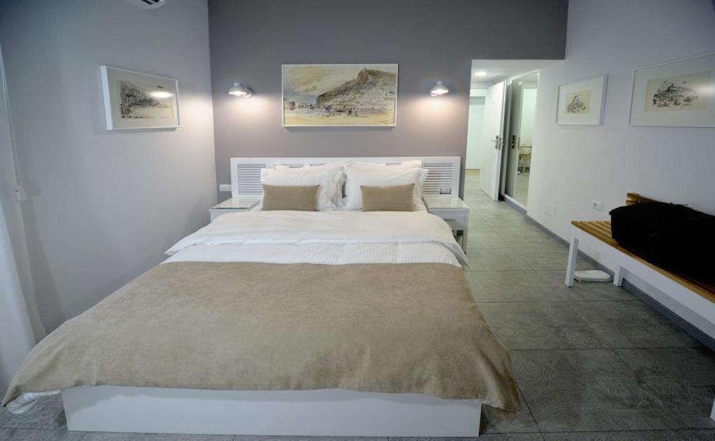 Konak Rooms L Skanderbeg Square Тирана Екстер'єр фото